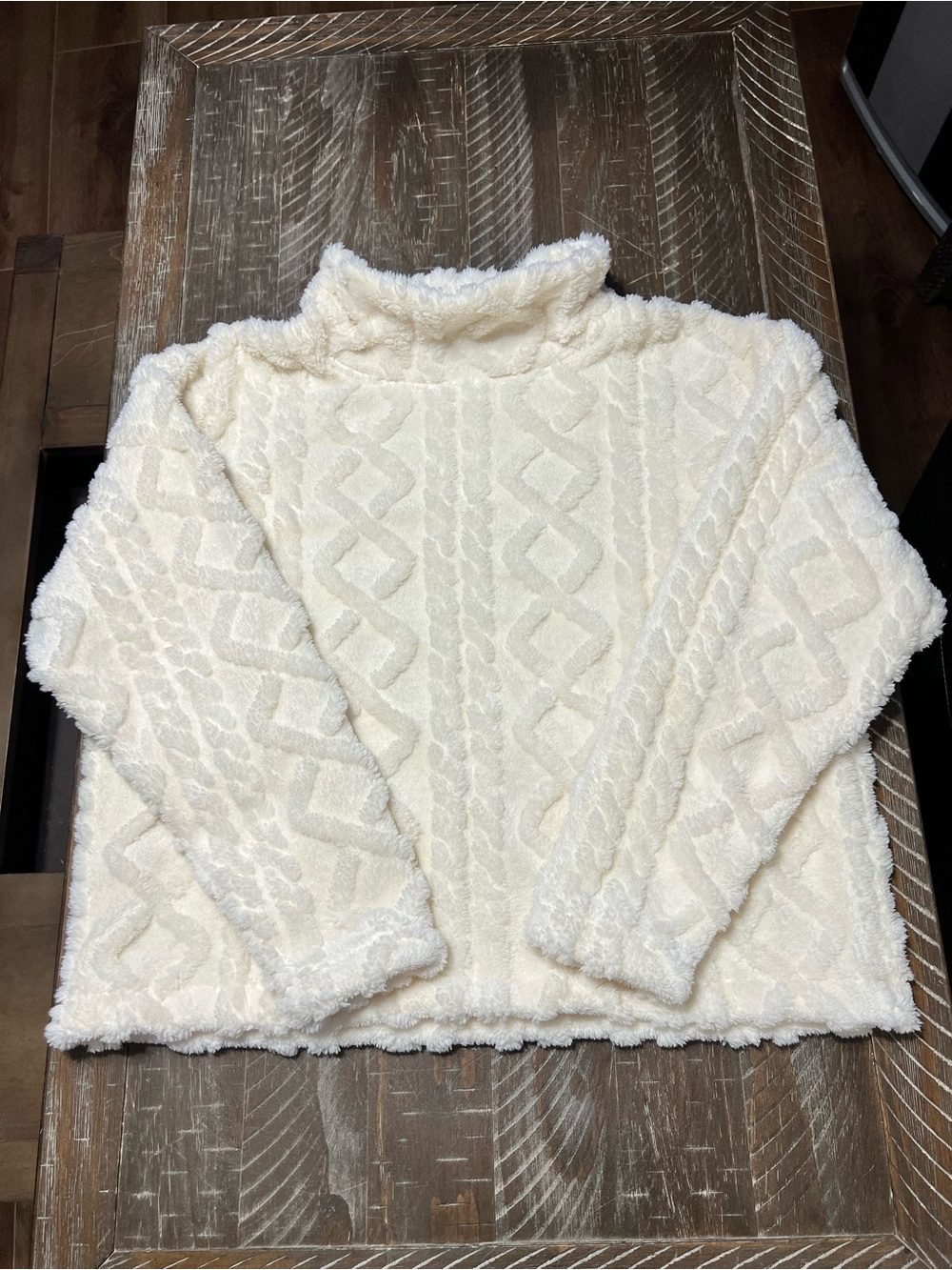 Eddie Bauer Ladies Cozy Soft Cream Cable-Knit Plush Sweater